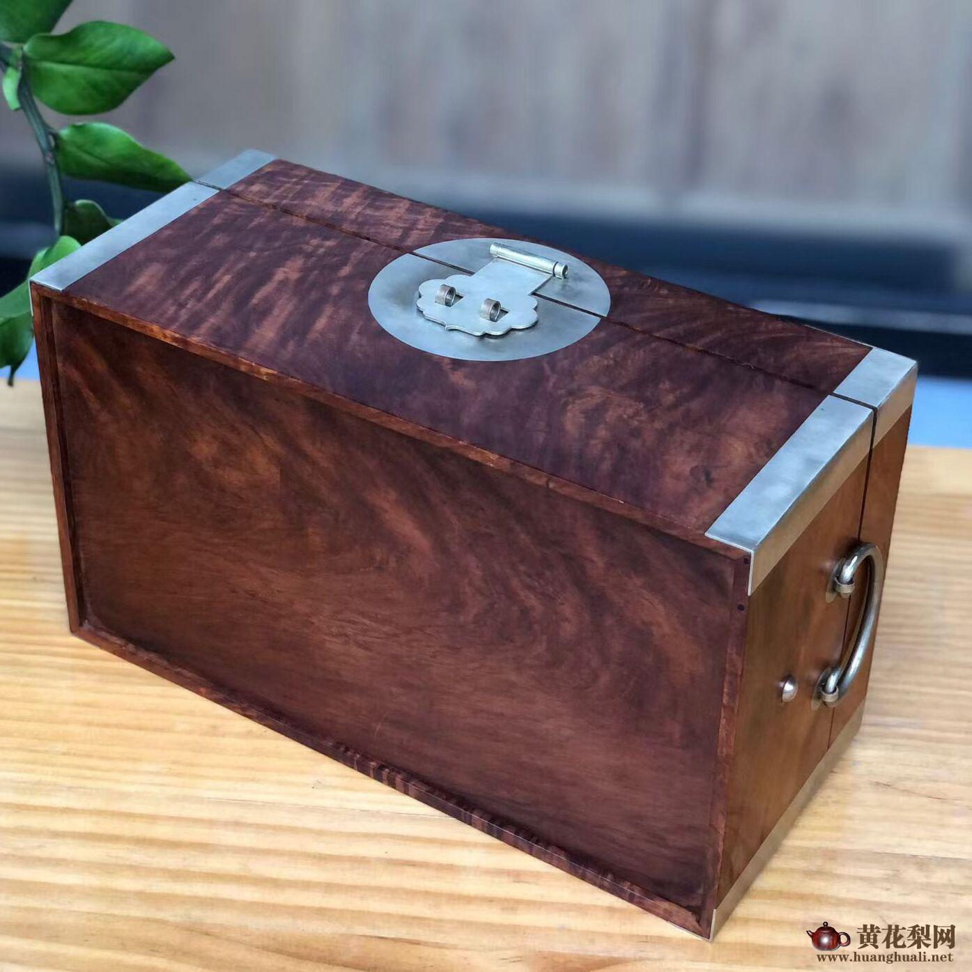 海南黄花梨独板首饰盒
